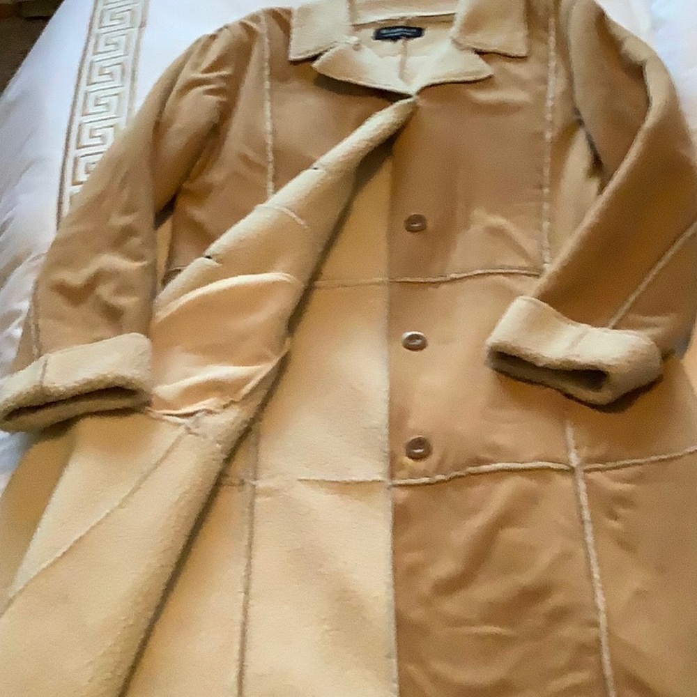 Coat - Picture 2 of 6